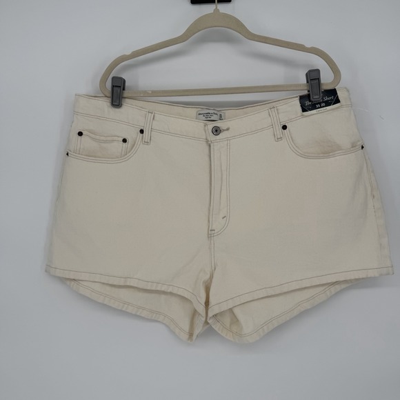 Abercrombie & Fitch Pants - Abercrombie & Fitch Sz 35/20 The Mom Short Ivory High Rise Curve Love 2.5 Inseam